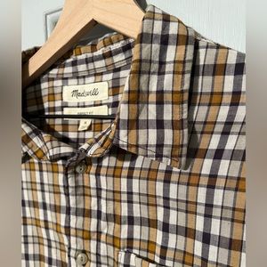 Madewell Men’s Perfect Fit size Medium Plaid Casual Button Down